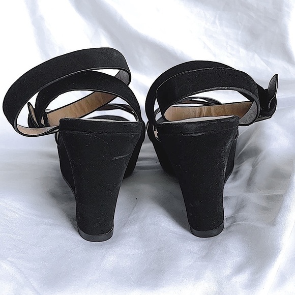 Qupid Wedge Sandals - Picture 3 of 5